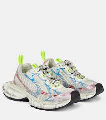 BALENCIAGAS 3XL